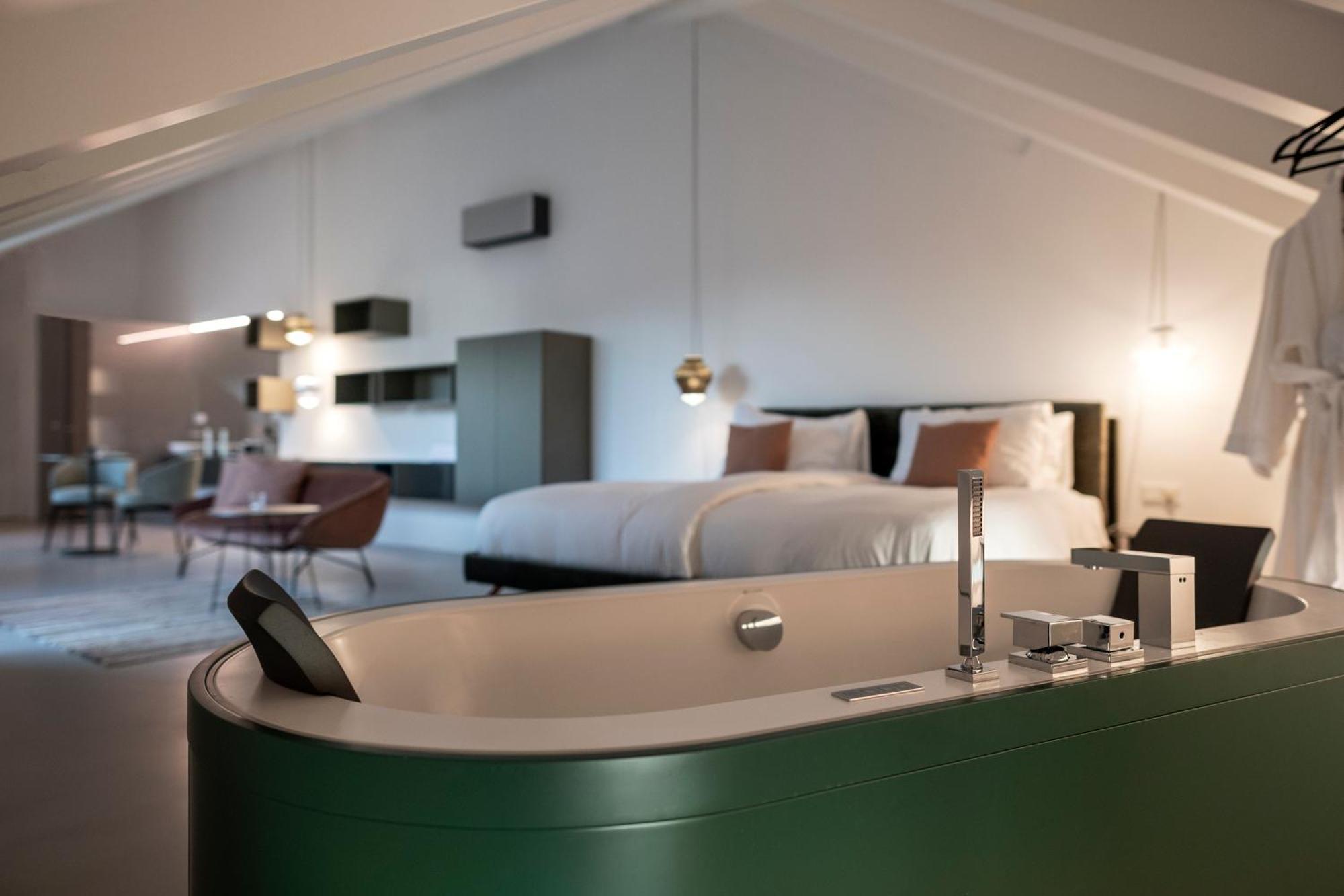 Designhotel Gius La Residenza Caldaro Ruang foto
